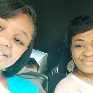 Meet your Posher, Carla